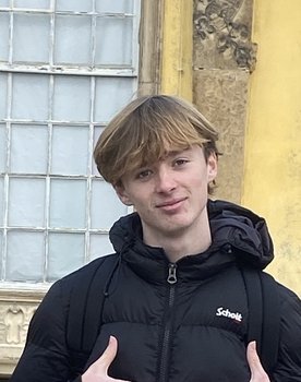 Lucas Fillon as Benoit