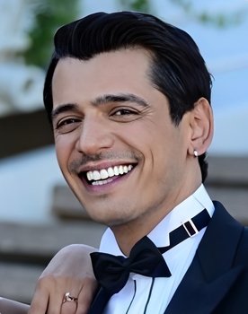 Osman Akça as Ali