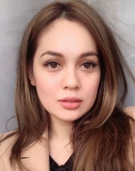 Nelydia Senrose