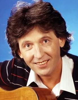 Vyacheslav Malezhik as Self - Певец