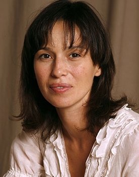 Ariadna Gil as Malena