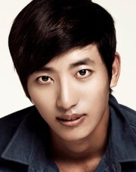 Kim Dong-chan as Kitchen