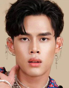 Pom Kamonpop Kaewdiao