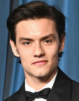 Louis Partridge