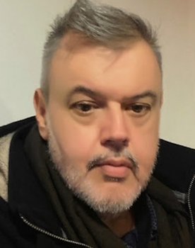 Vasilis Anastasiou as Killer at hospital (as Thitis)