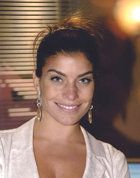 Joana Balaguer as Yunet