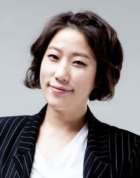 Kim Young-hee as 