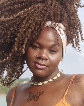 Renata Limoeiro as Gabriela