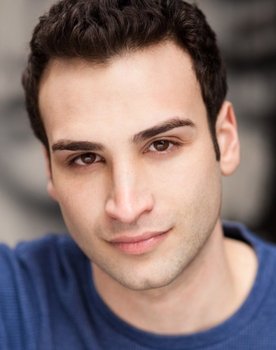 Harley Harrison as Noah