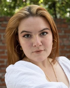 Fiona Bishop as Loretta Castillo (Voice)