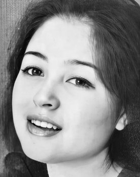 Larisa Popova as Šeimininkė