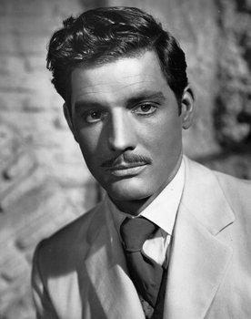 Paul Hubschmid as Commarro