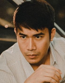 Gary Guarino as Andres