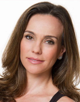 Flávia Monteiro as Viviane Menezes Figueira