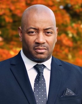 Derek Snow as Judge