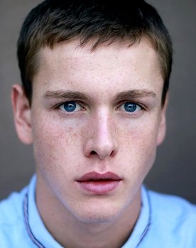 Harris Dickinson Photo