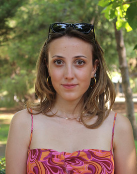 İclal Şeneser as Sıla