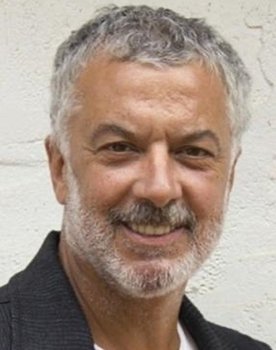 Adolfo Fernández as Dr. Emilio Espada