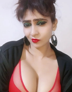 Simran Kapoor