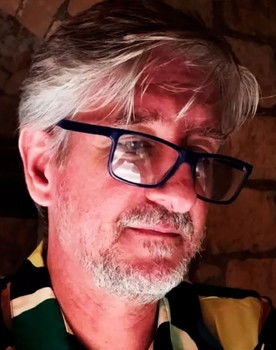 Tuca Zanini as Corretor