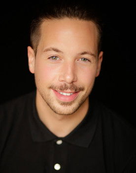 Jean-Philippe Boriau as Alex / Kandi