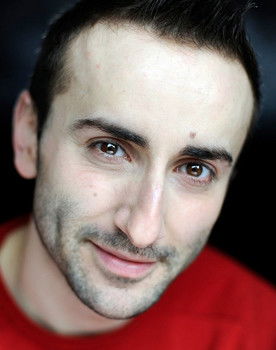 Miguel Ferreira as Premier partenaire de Théo