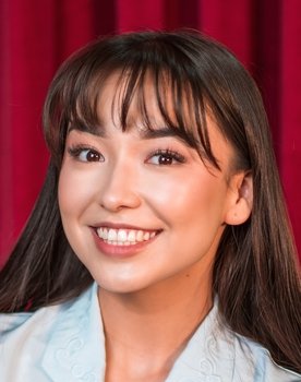 Madalena Abdrakmanova as Aisulu