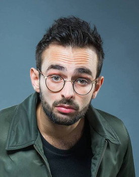 Félix Dhjan as Self