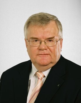 Edgar Savisaar as Self (archive footage)
