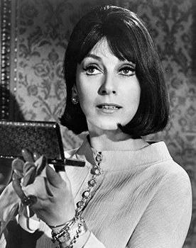 Valentina Cortese as 