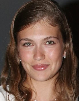 Klelia Andriolatou as Marina