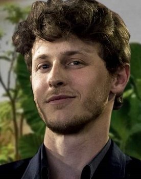 Nicolás Coronado as Álex