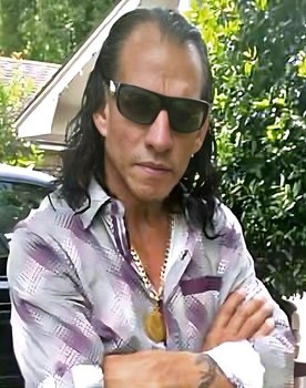 Amador Granados as Granados