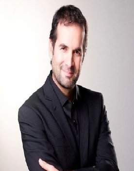 Javier Echevarría as José Julián Aldama de la Vega