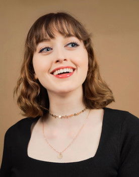 Tori Mosser as Jogger