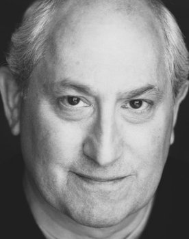 Fredric Stone as Gary Ross