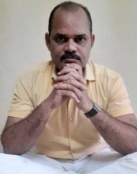 Shivpujan tiwari as PSI Santosh rao