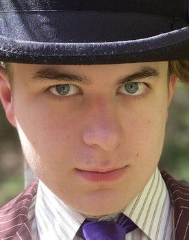 Oscar Bellamy as Narrator/Man