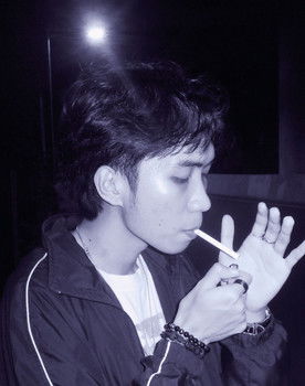 Luis Romero as Pulis