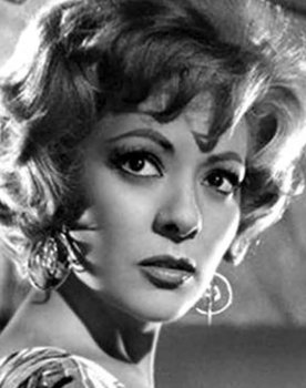 Silvia Pinal as Mujer en el casino (sin credito)
