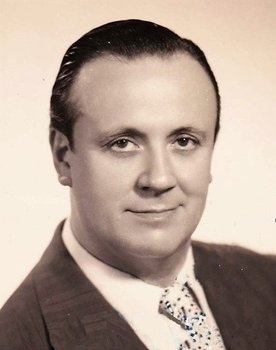 Manuel Gas as Saloon Owner