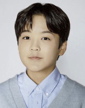 Kim Ha-gyeom as Ok Jun-pyo