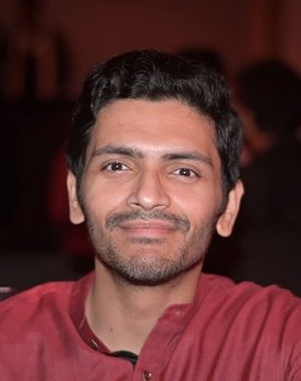 Arjun Chakrabarty as Arjun Roy