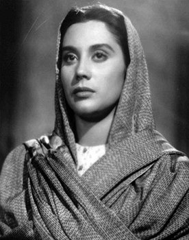 Rita Macedo as Marta