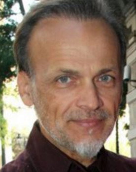 Nikos Papadopoulos as Ορέστης