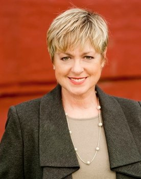 Liz MacRae as (voice)