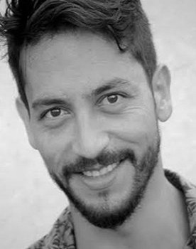 Carlos Medina as Carlos