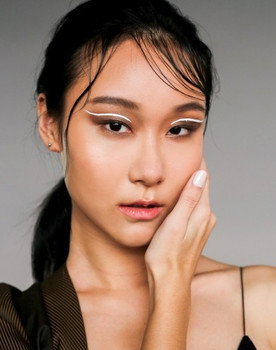 Yi Han Si as Self - Contestant (Singapore)