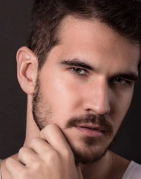 Pedro Colombelli as Fred