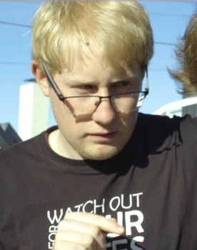 Blair Gilmour as Dylan